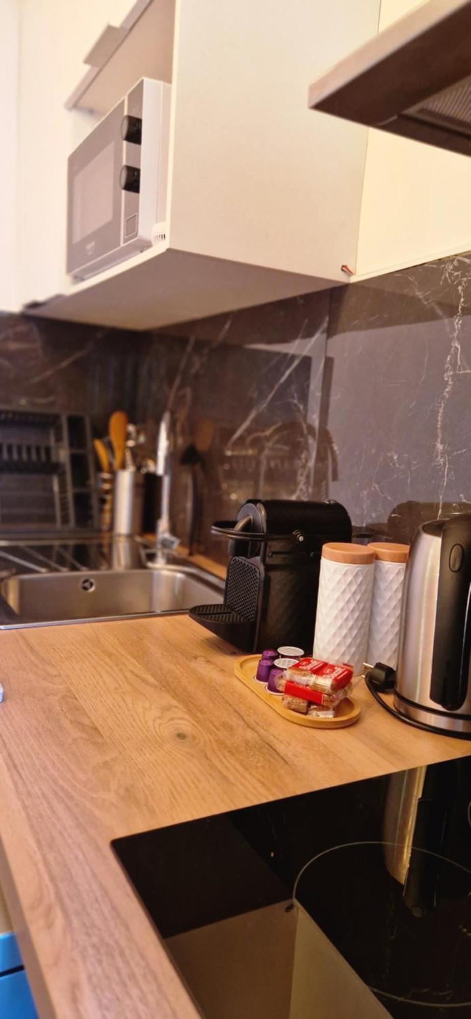 4 Pieces 8 Personnes Proche Aeroport,tramway