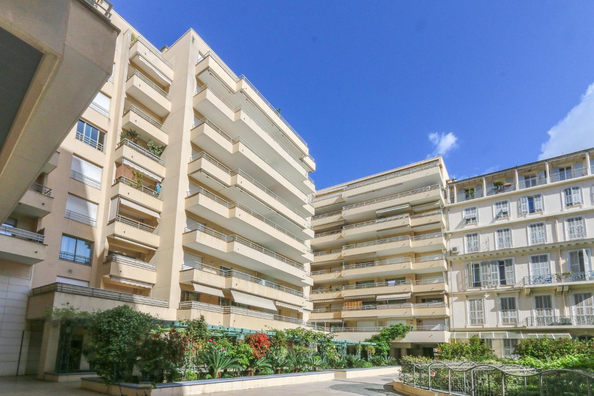 In Les Residences Du Palais Apartment Nice