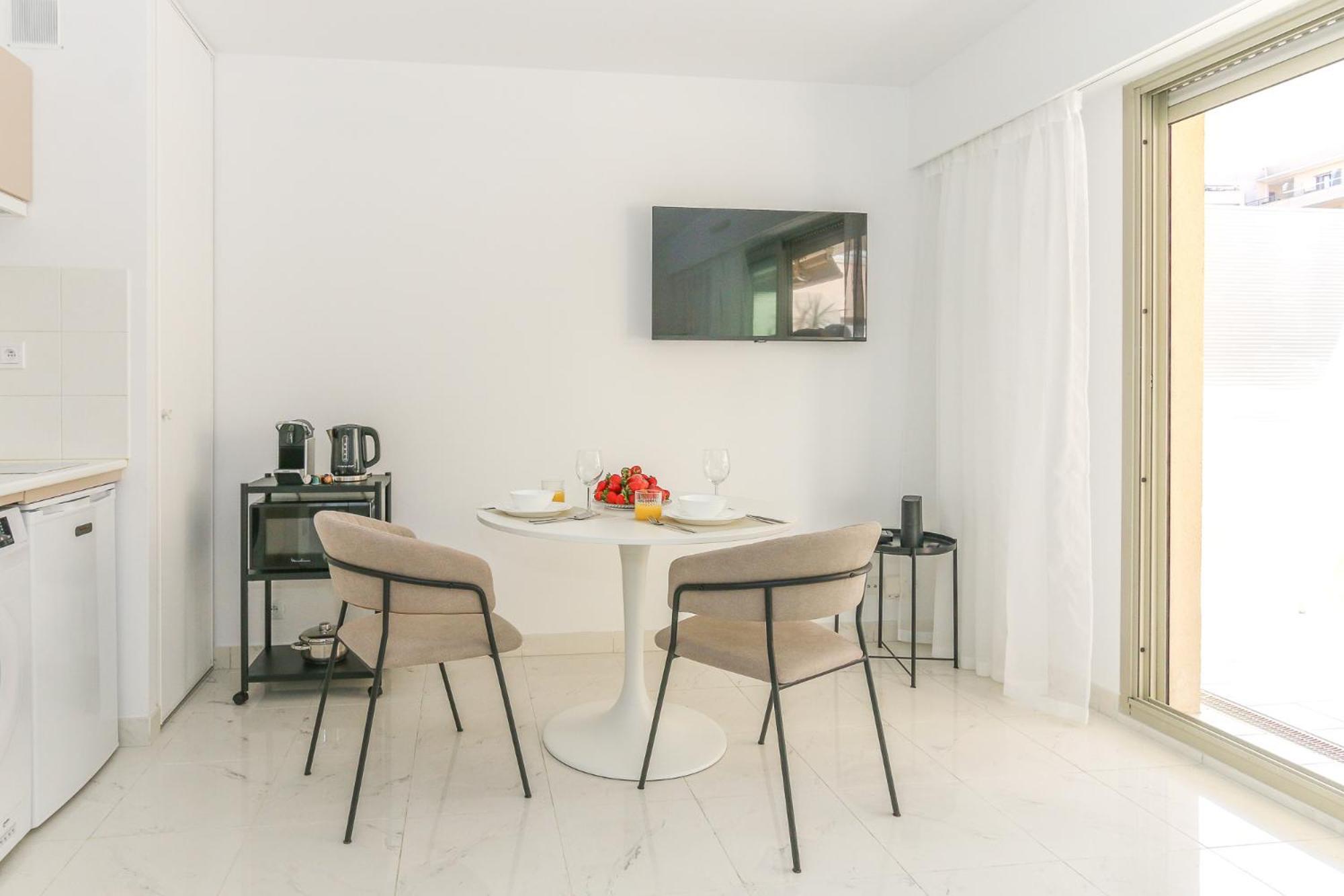 In Les Residences Du Palais Nice