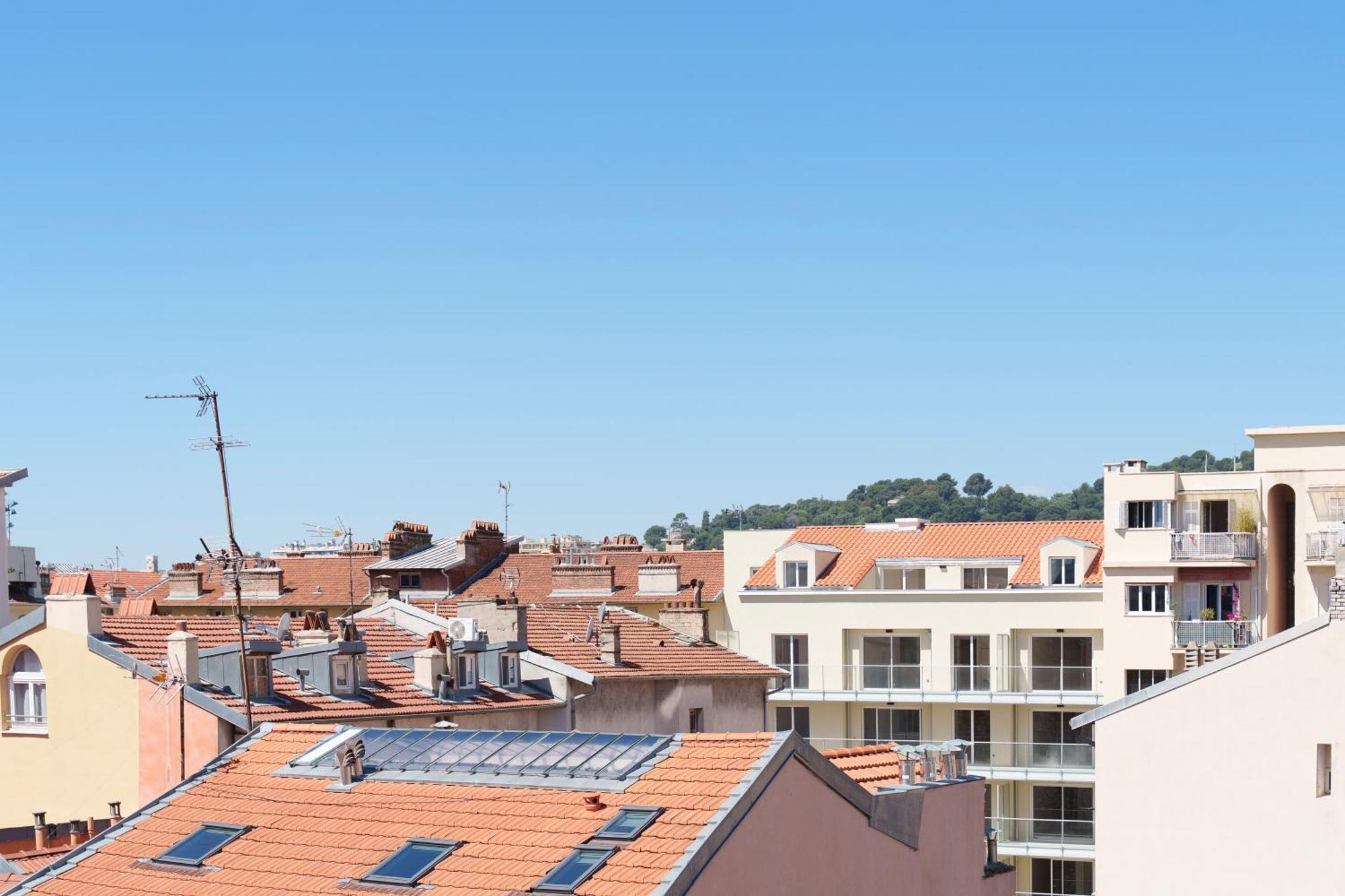 Renting - Gounod - Haven Retreat Under Roof Air-conditioned Nice