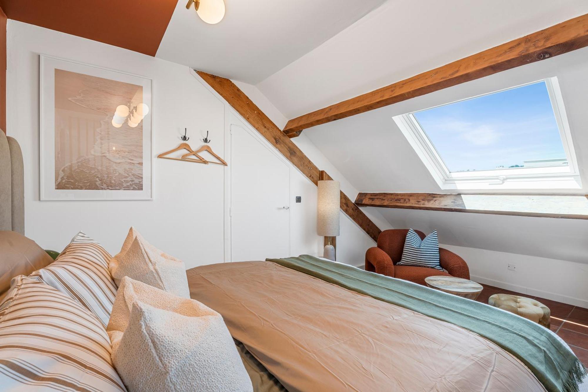 Apartment Renting - Gounod - Haven Retreat Under Roof Air-conditioned Nice