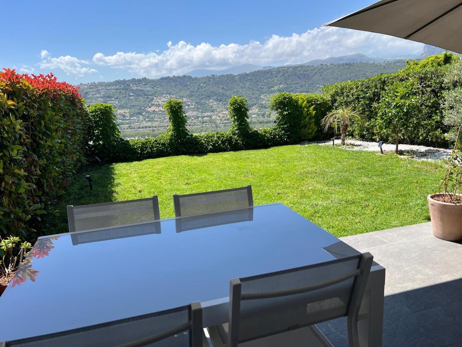 Joli 3 Pieces Ensoleille Sur Les Hauteurs De Appartement *