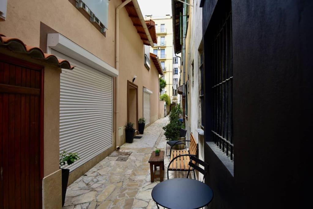 Signature Zone Pietonne Apartment
