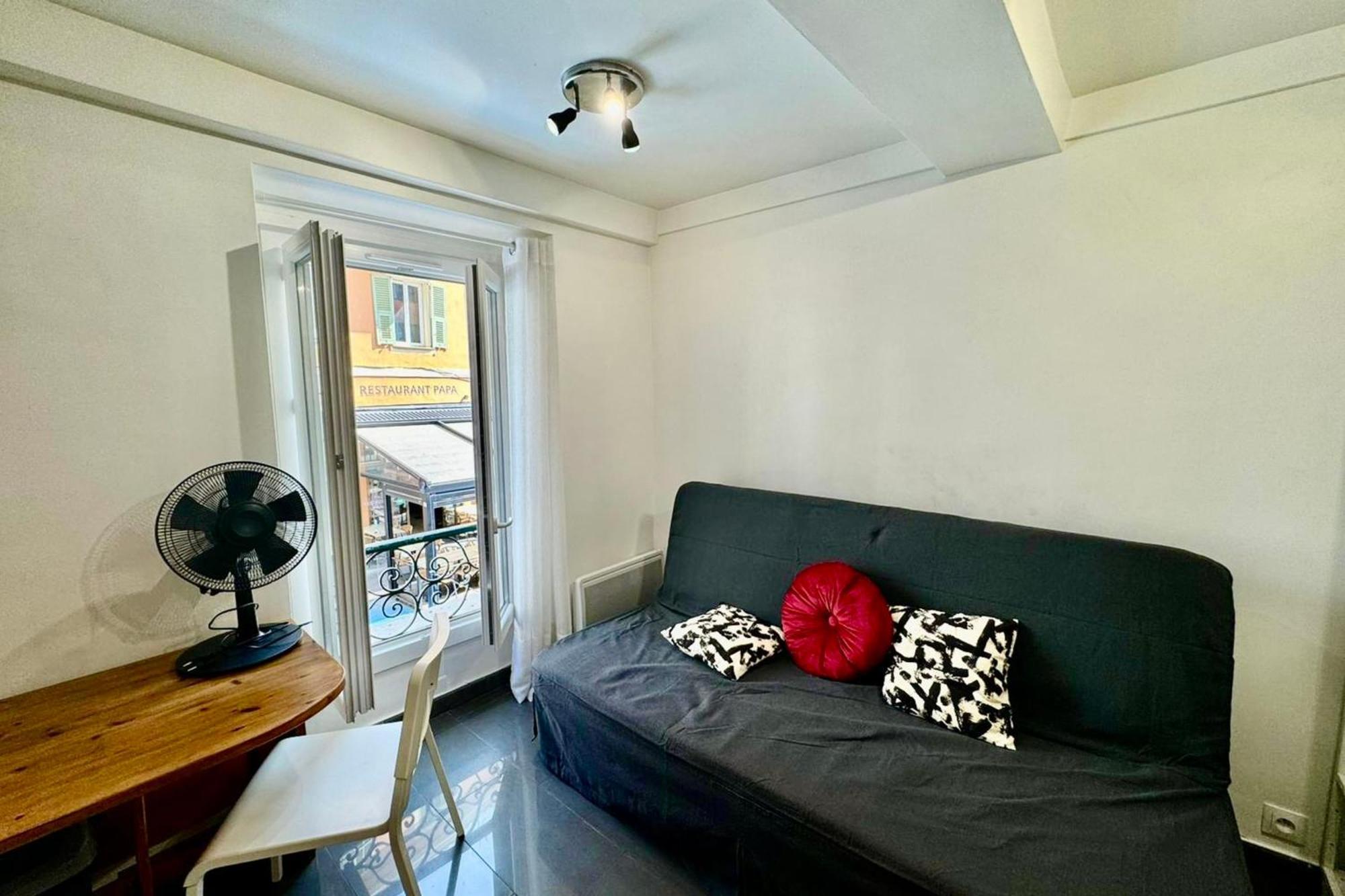 Apartment Port Bonaparte Place Du Pin Nice