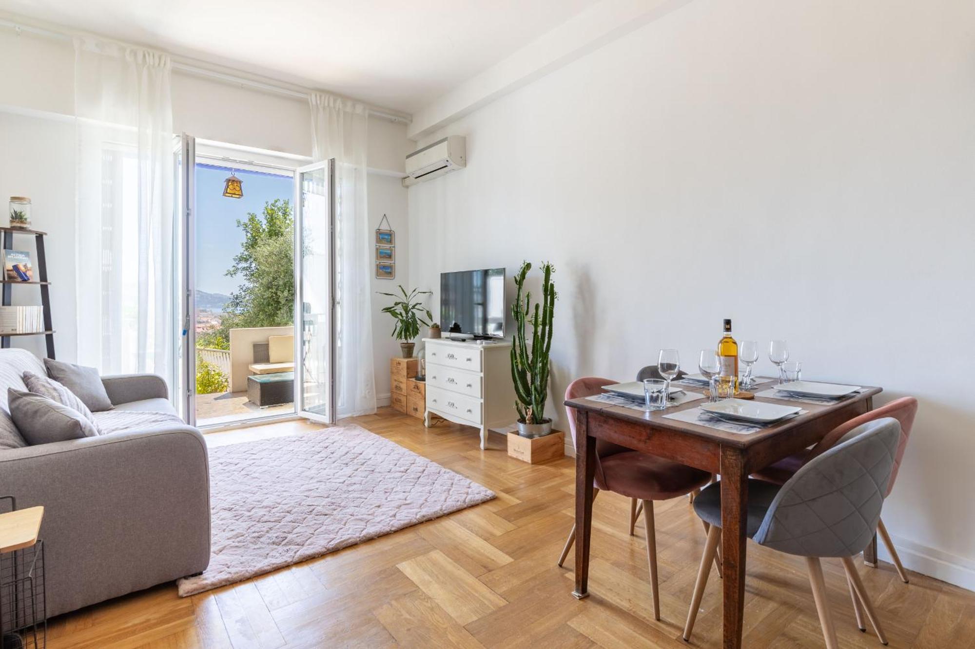 Happyfew La Belle Vue Apartment *