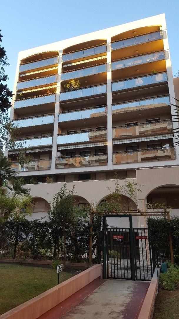 Beautiful 1 Bedroom Flat Apartment *