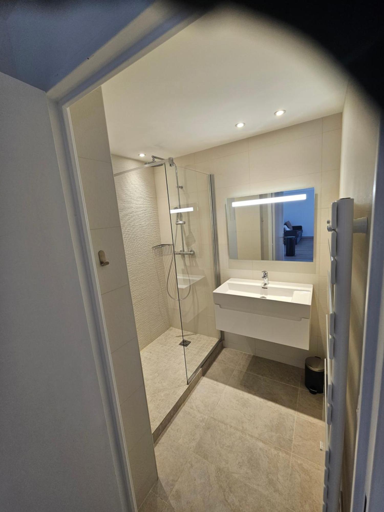 Beautiful 1 Bedroom Flat *