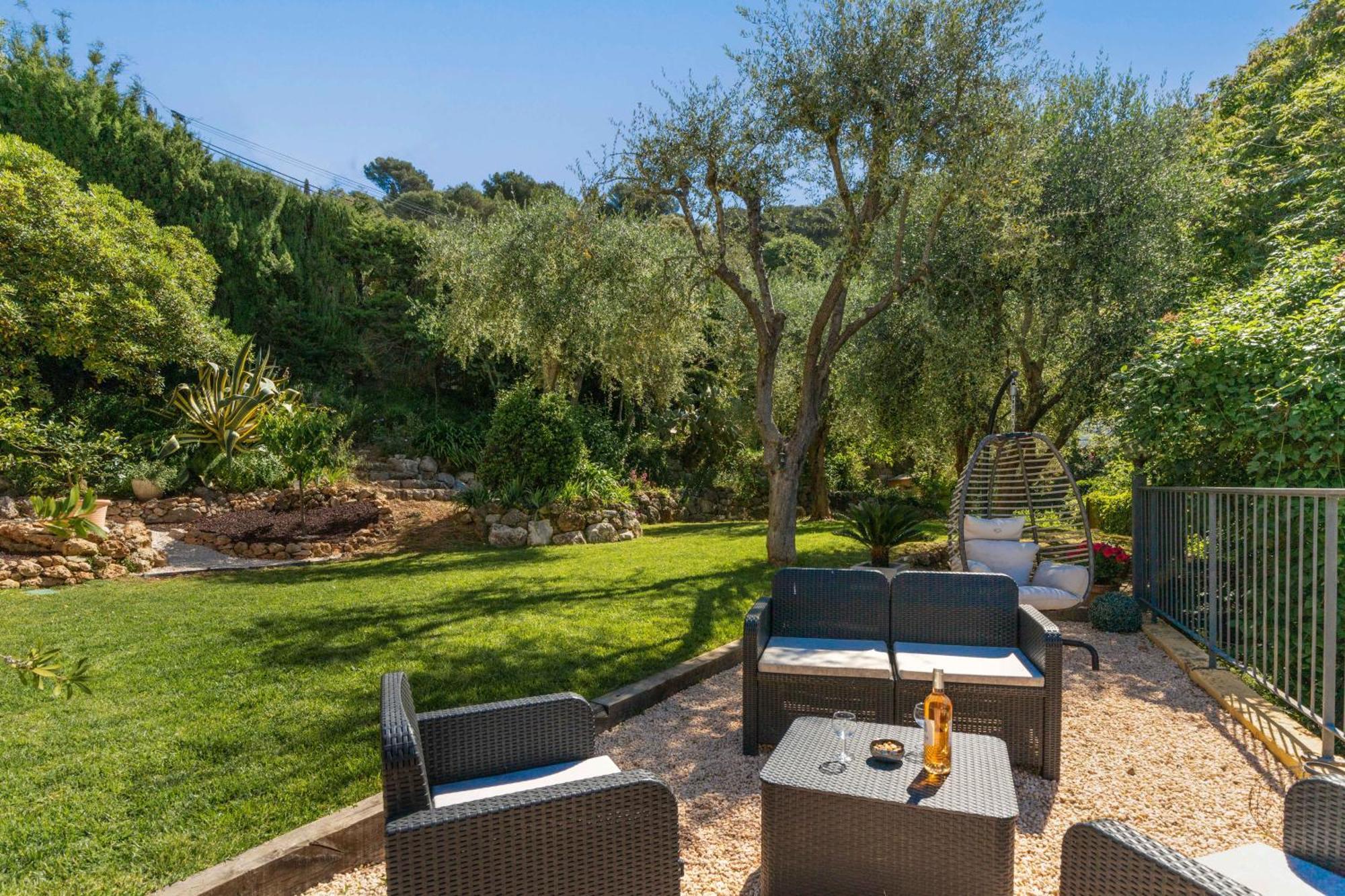 Summertime Villa Nice