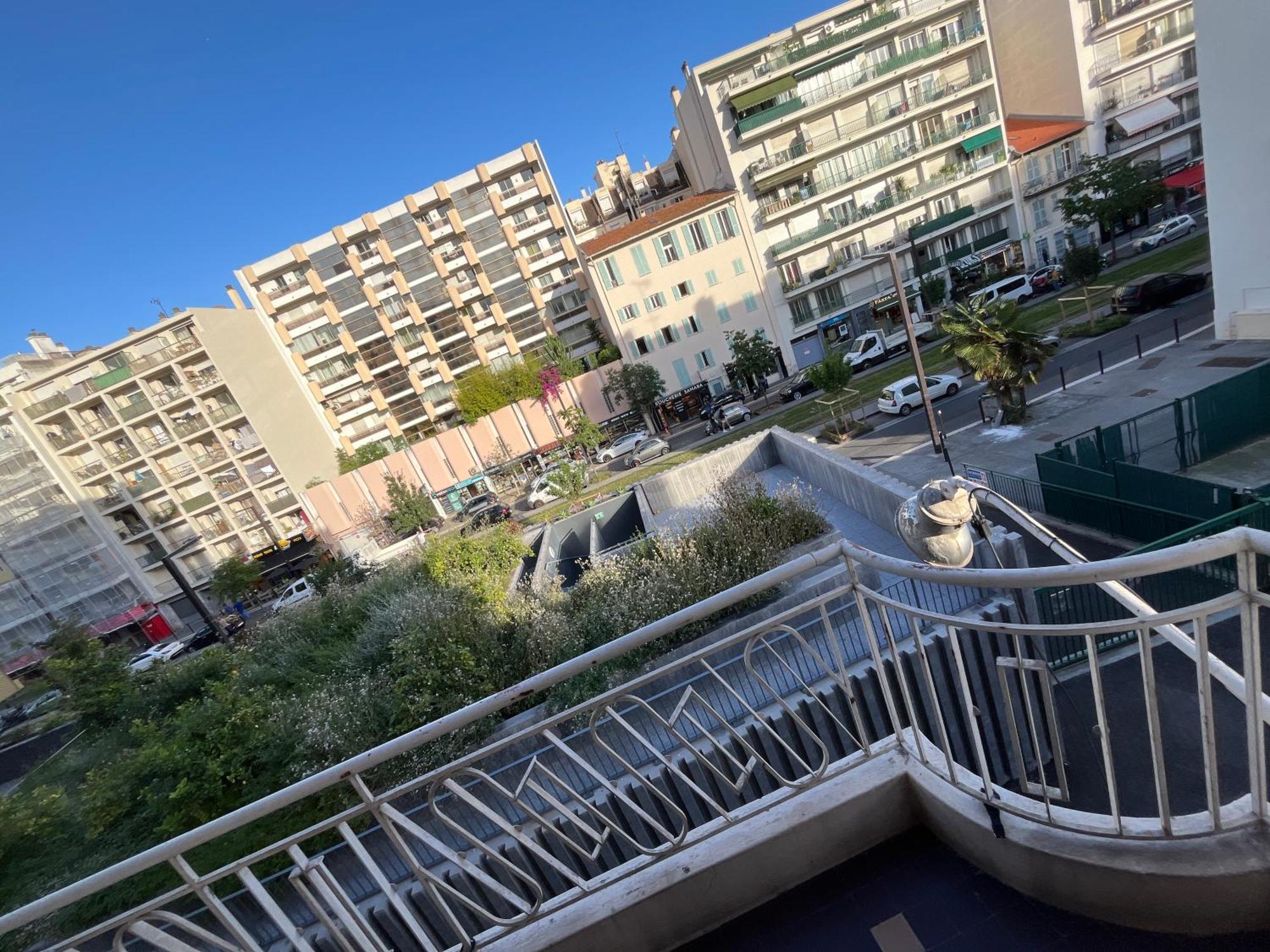 Spacieux 2 Minutes De La Apartment Nice