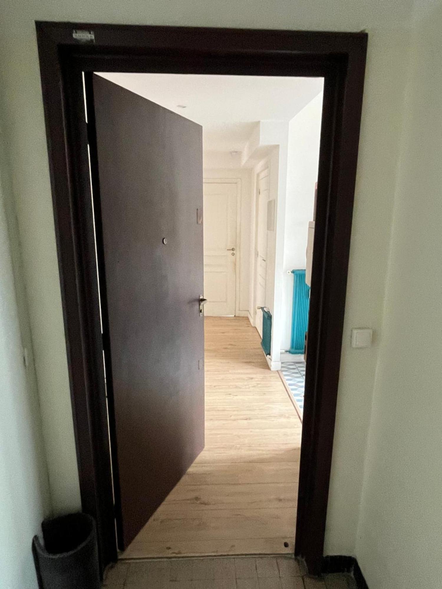 Spacieux 2 Minutes De La Apartment *