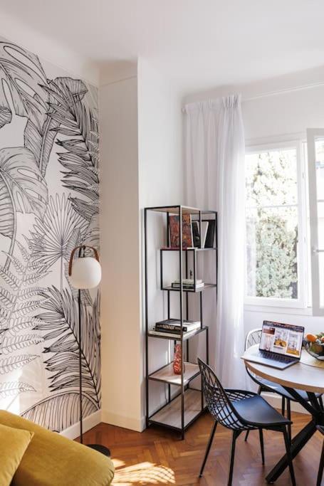 New Stylish 2 Min From The *