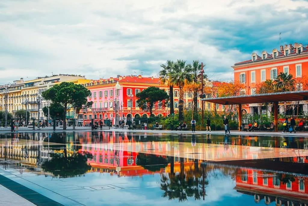 Apartment New Stylish 2 Min From The *