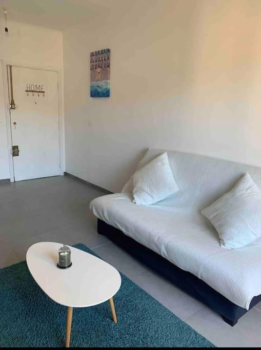 Apartment Studio A Deux Pas De La Plage Nice