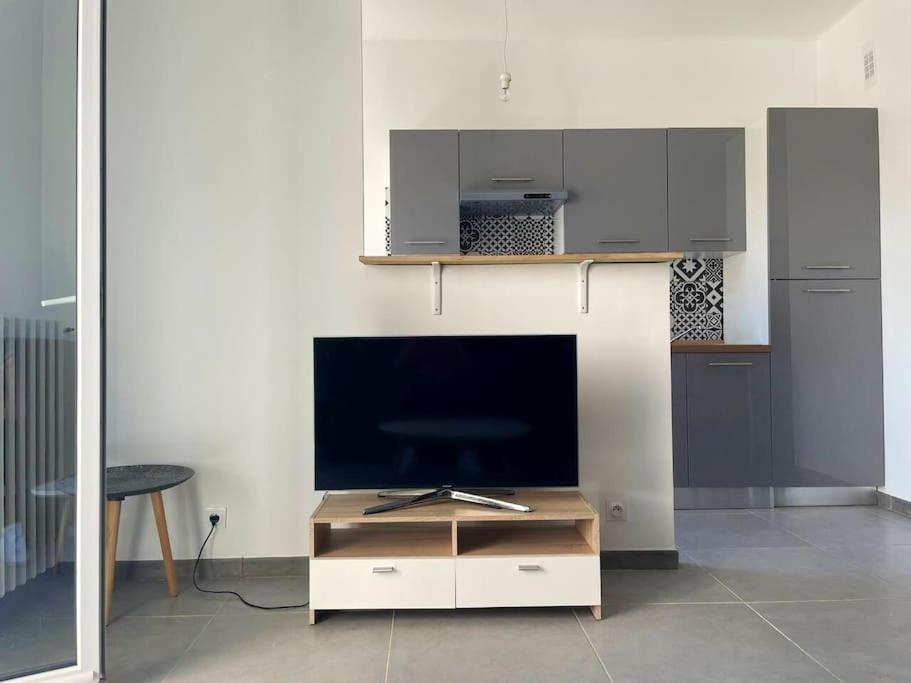 Studio A Deux Pas De La Plage Apartment