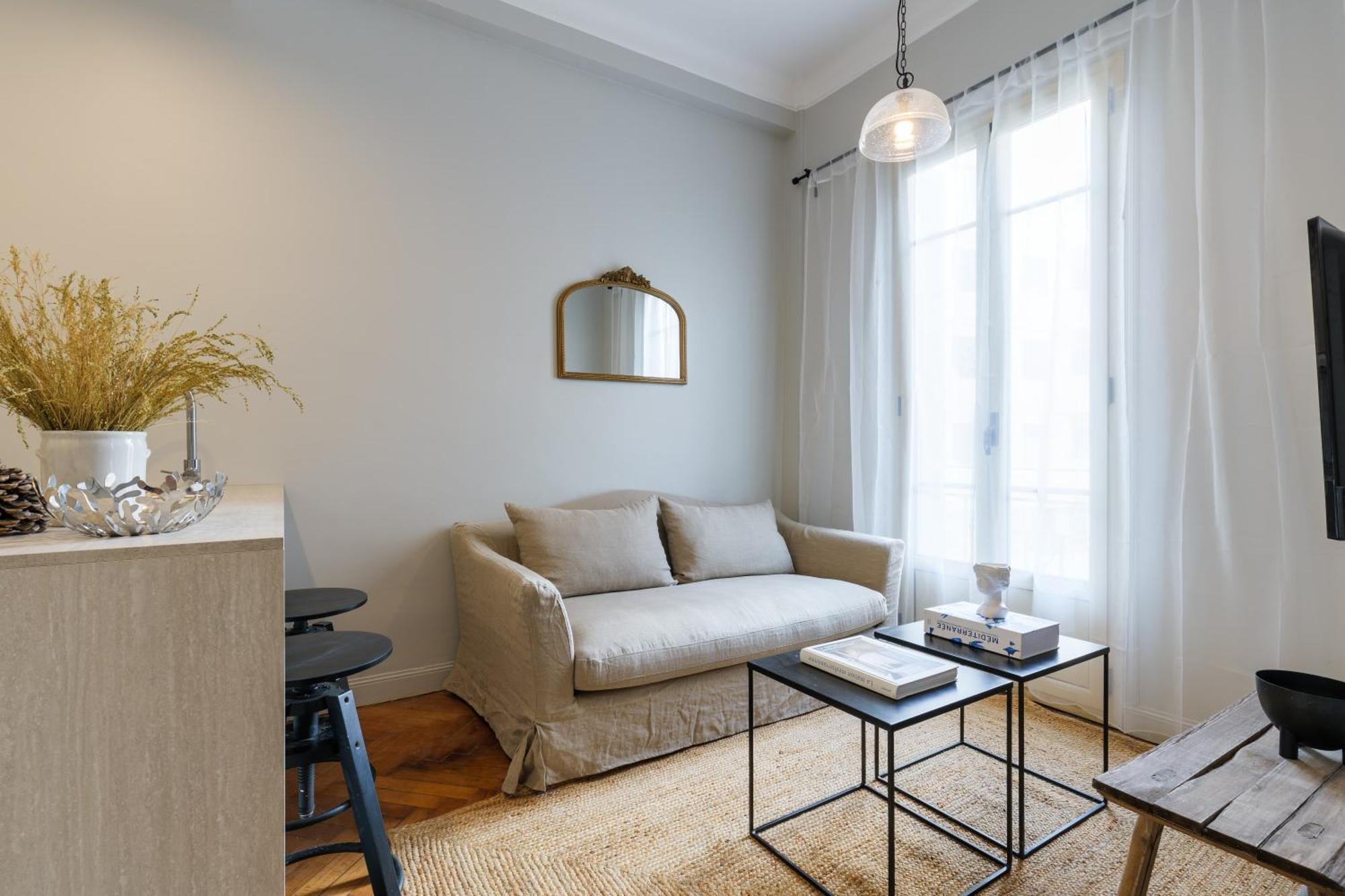 Modern One Bedroom Close To Promenade Des Anglais