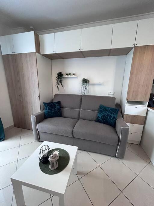 Dans Proche Apartment *