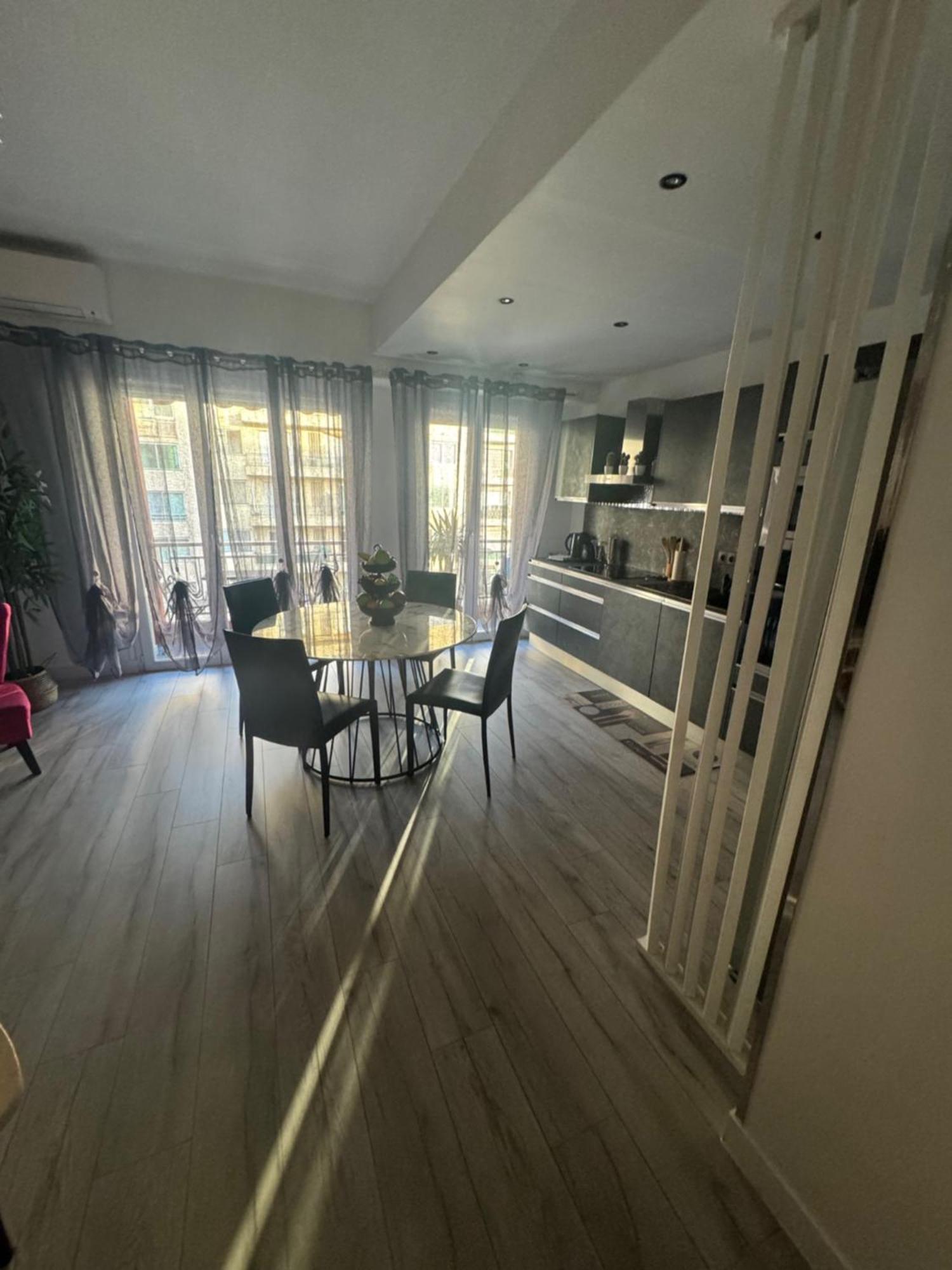 Gorgeous 2 Bedrooms * Nice
