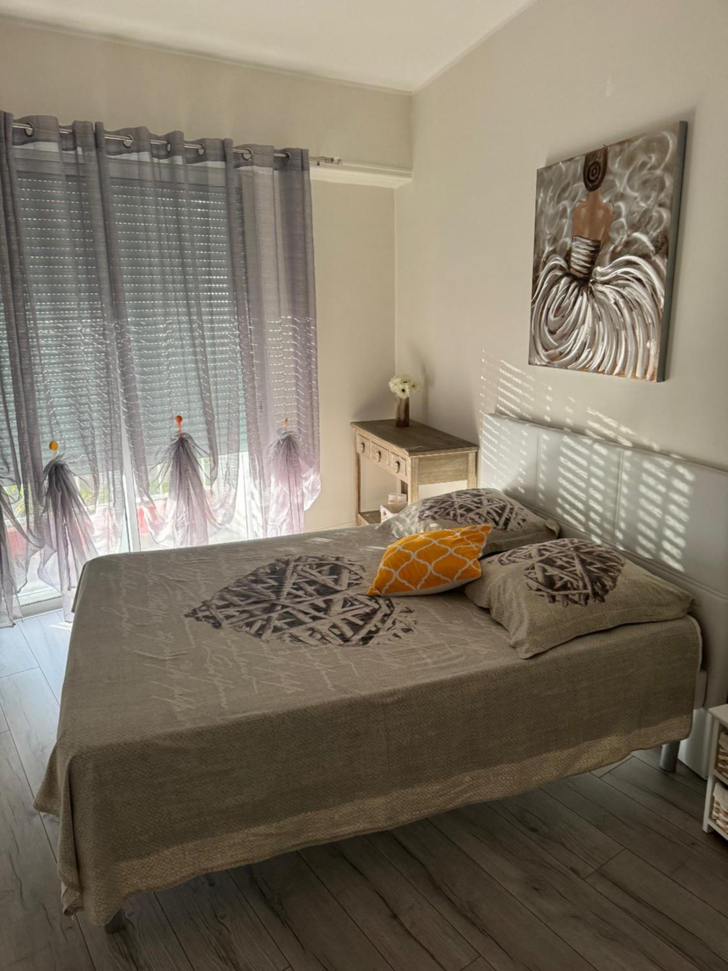 Gorgeous 2 Bedrooms Apartment *