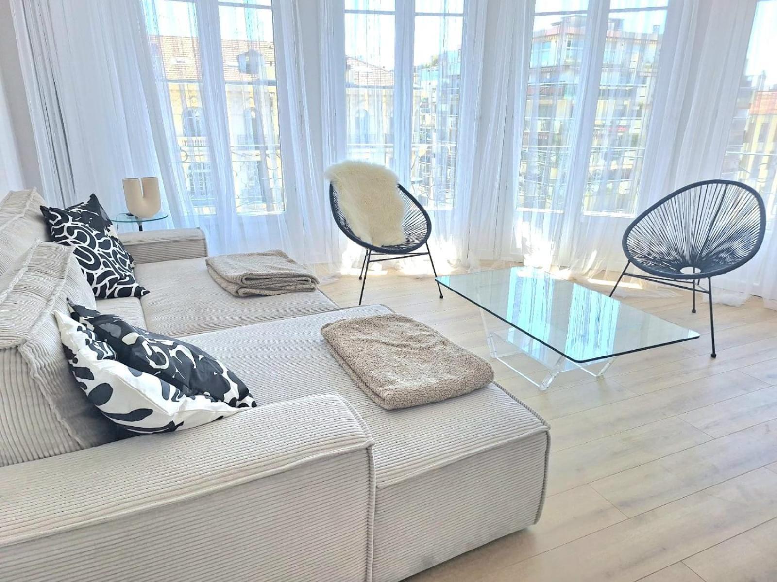 Le Metropole Victor Hugo Apartment *