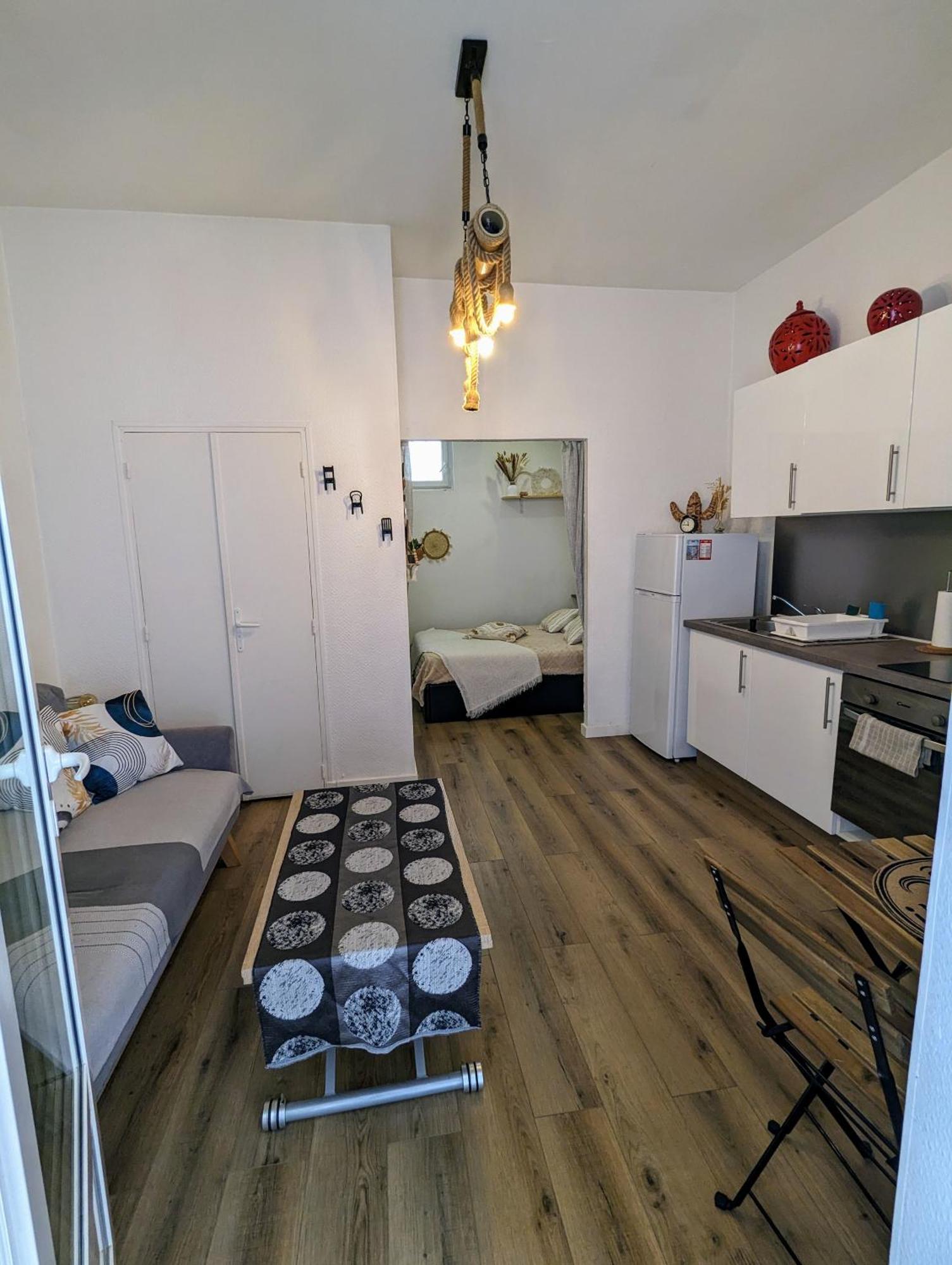 Cosy Proche Du Port Apartment Nice