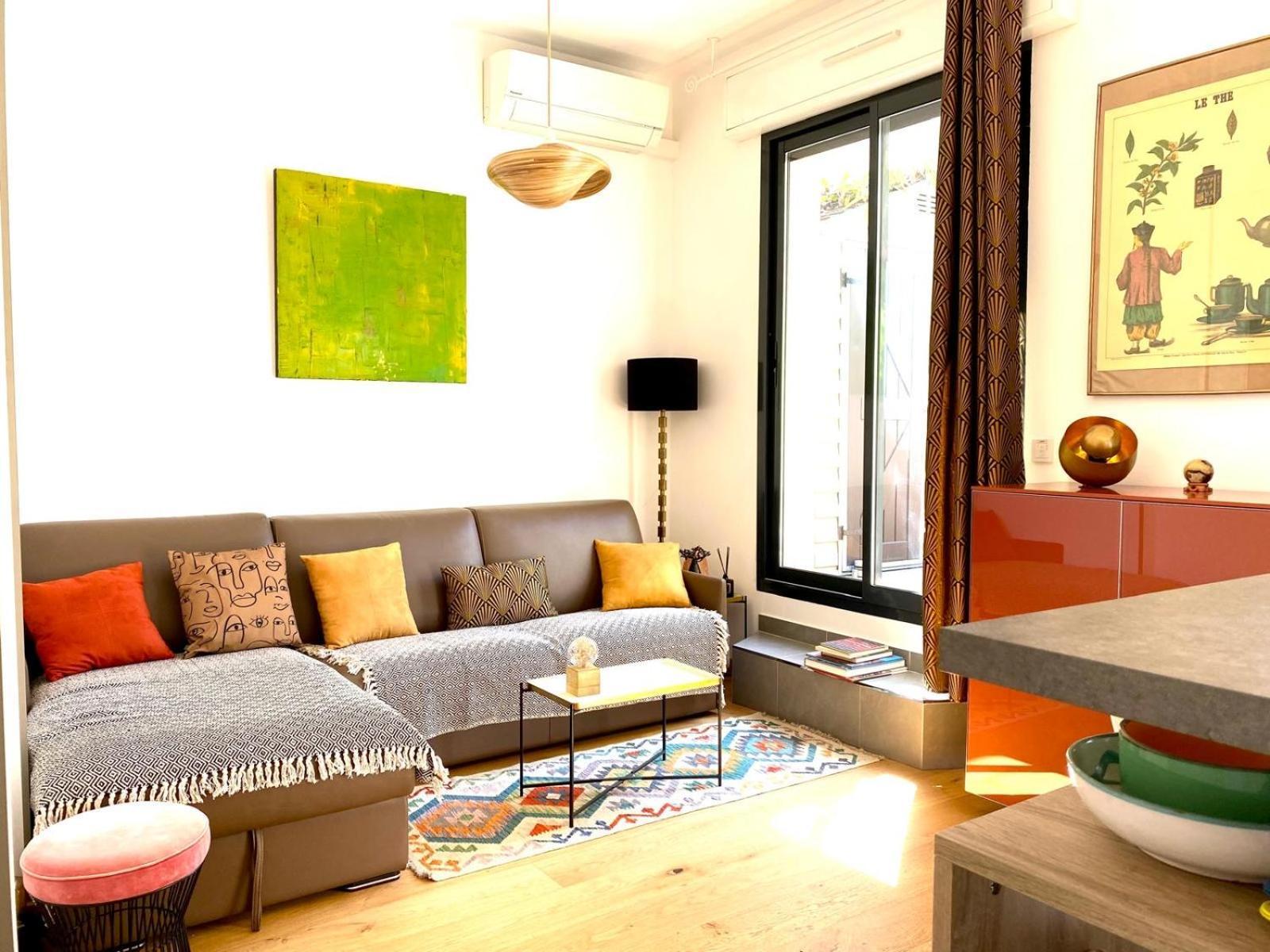 Exceptional Terrace In Center Of Apartment