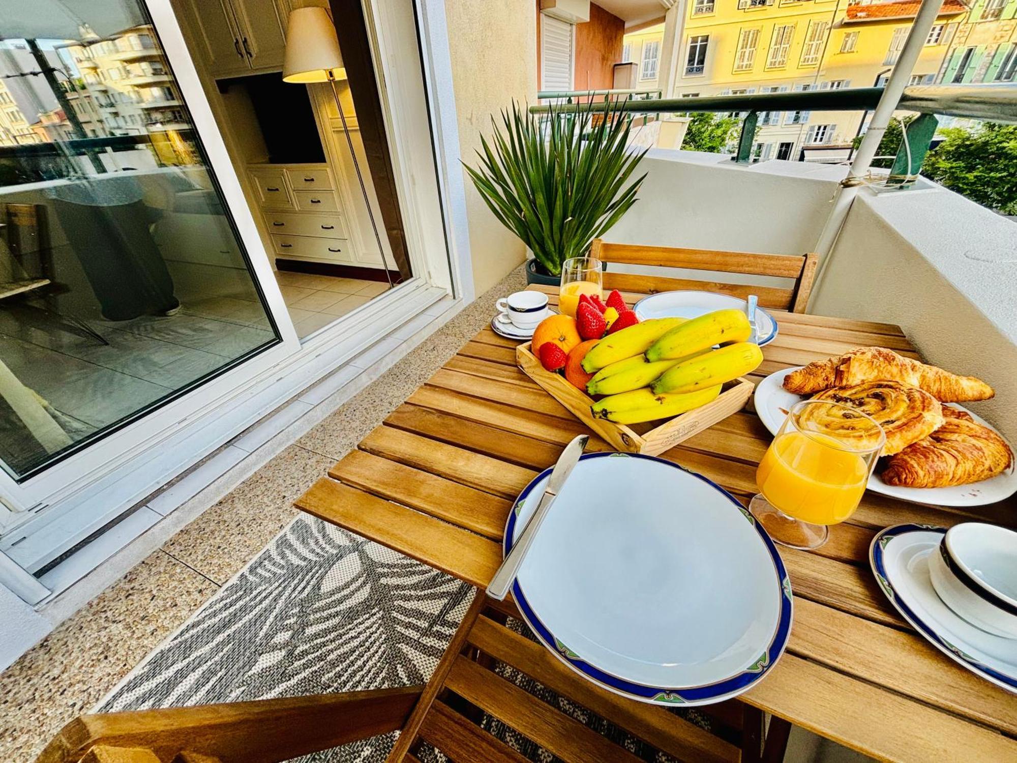 Palais Des Arts Apartment *