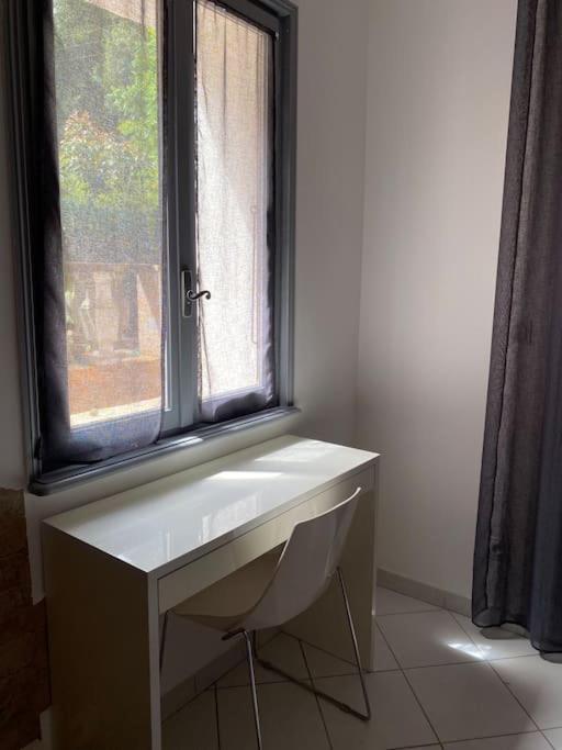 Serenice - F2 Au Calme, Climatise, Wifi Et Parking Gratuit * Nice