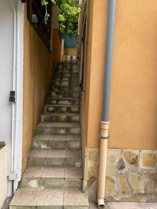 Holiday home Serenice - F2 Au Calme, Climatise, Wifi Et Parking Gratuit *