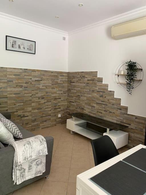Serenice - F2 Au Calme, Climatise, Wifi Et Parking Gratuit Holiday home