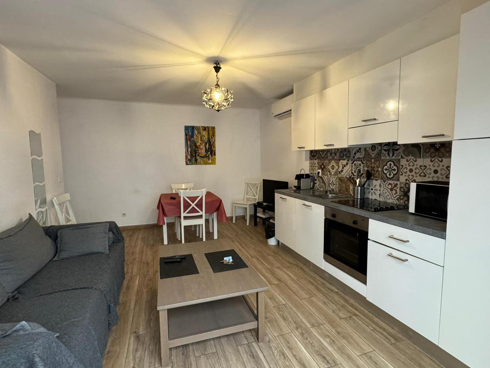 Apartment Cosy Poullan, 2-bedroom Apartment, 200 M From The