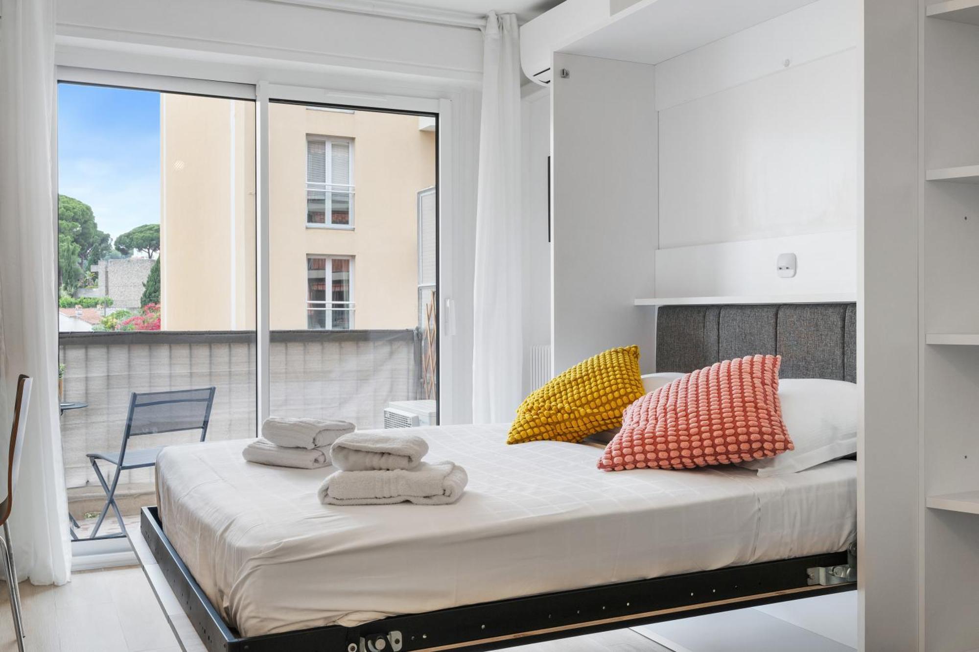 Le Mistral Apartment *