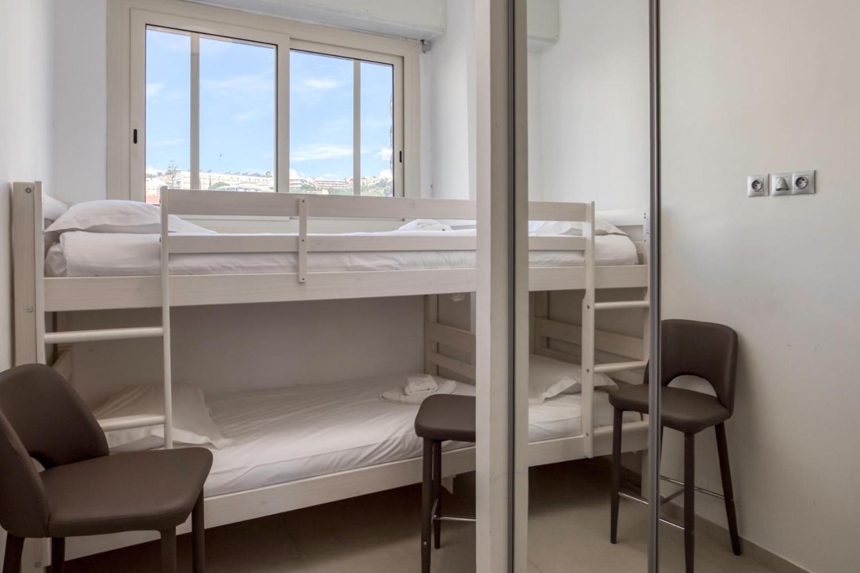 #35 Promenade Vue Proche Aeroport Balcon &ac Apartment