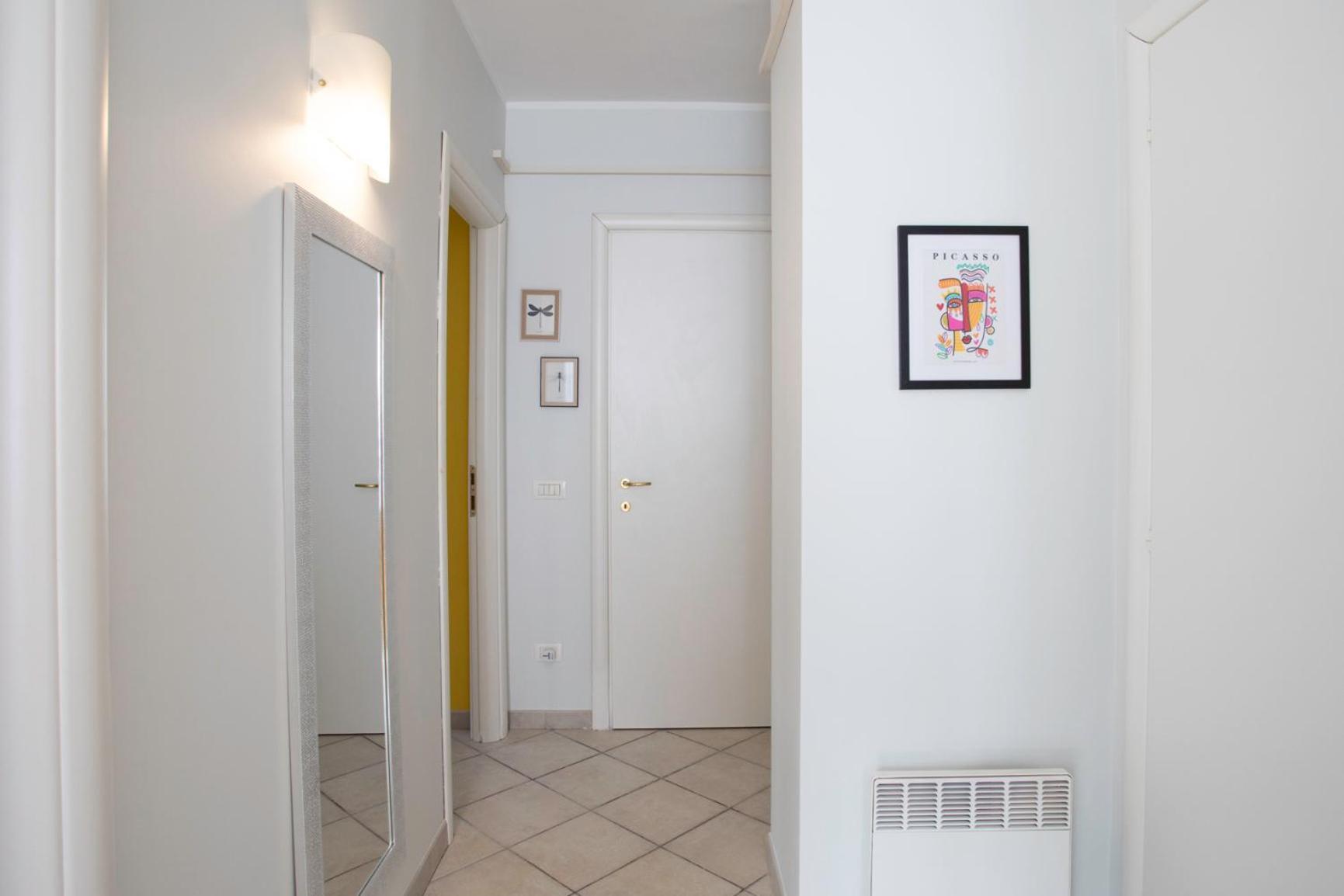 #13 Orange Ac Wifi Balcony 3mins Walk Sea Front *