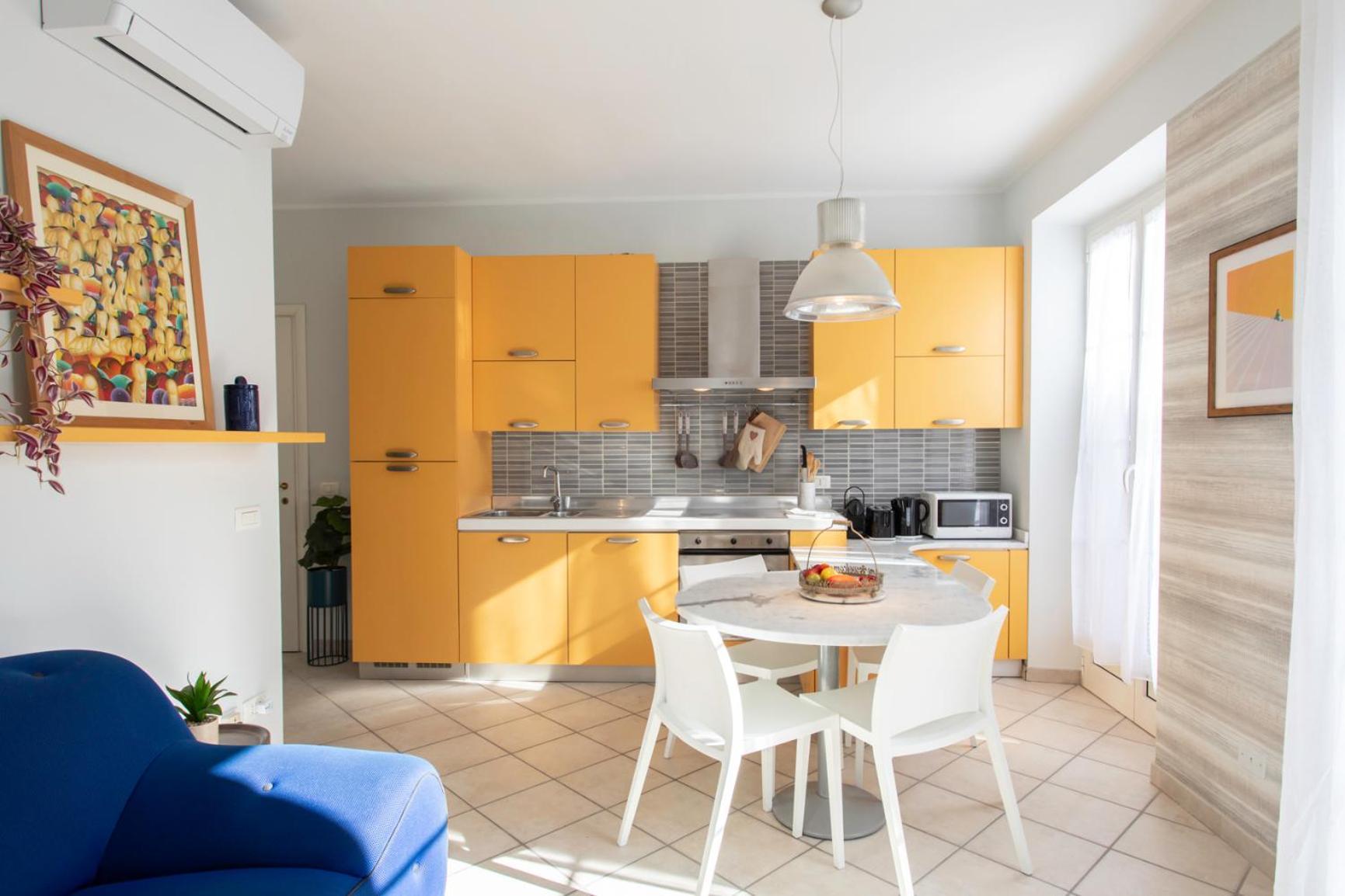 #13 Orange Ac Wifi Balcony 3mins Walk Sea Front Apartment *