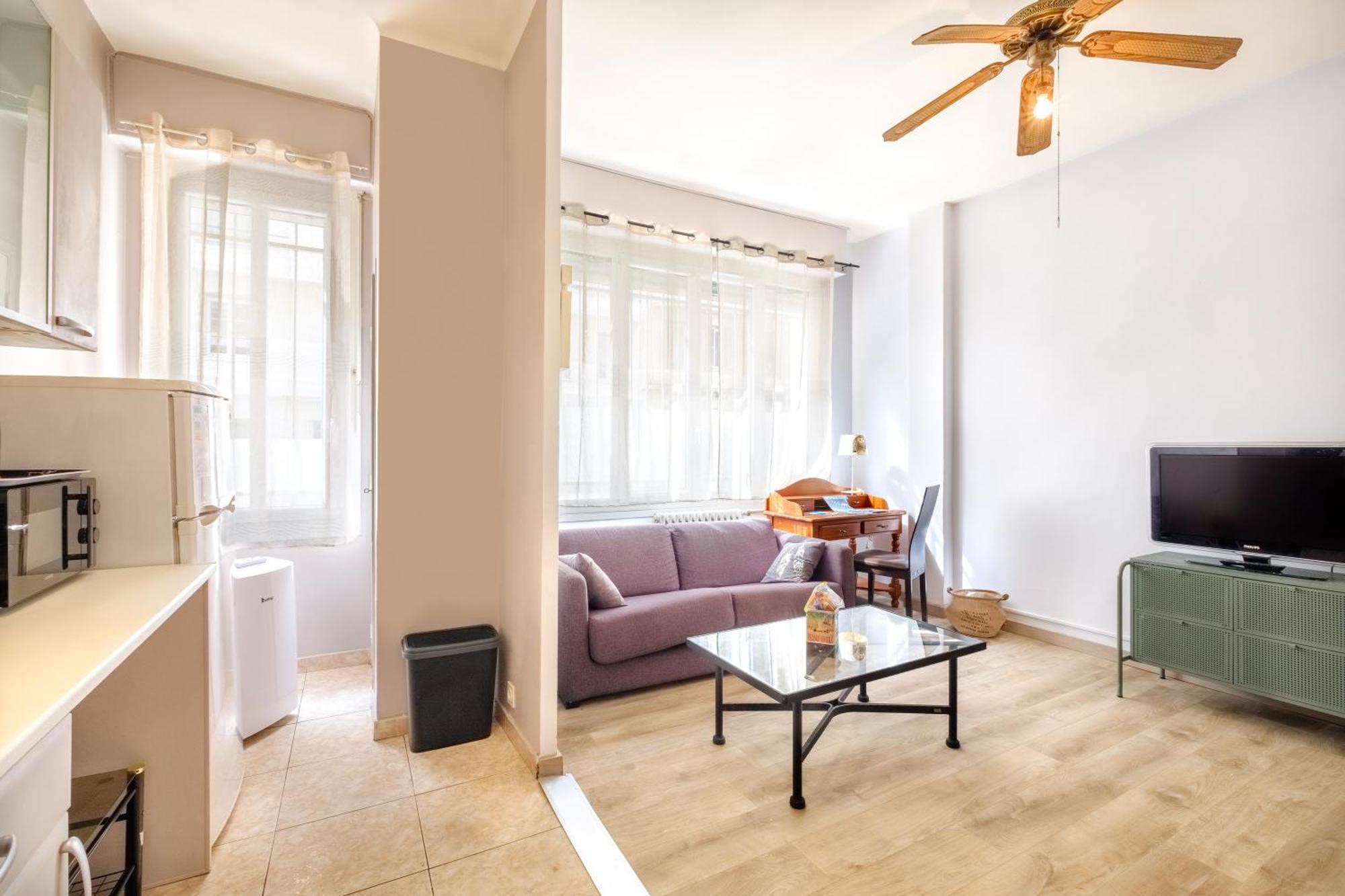 Les Palombes Apartment