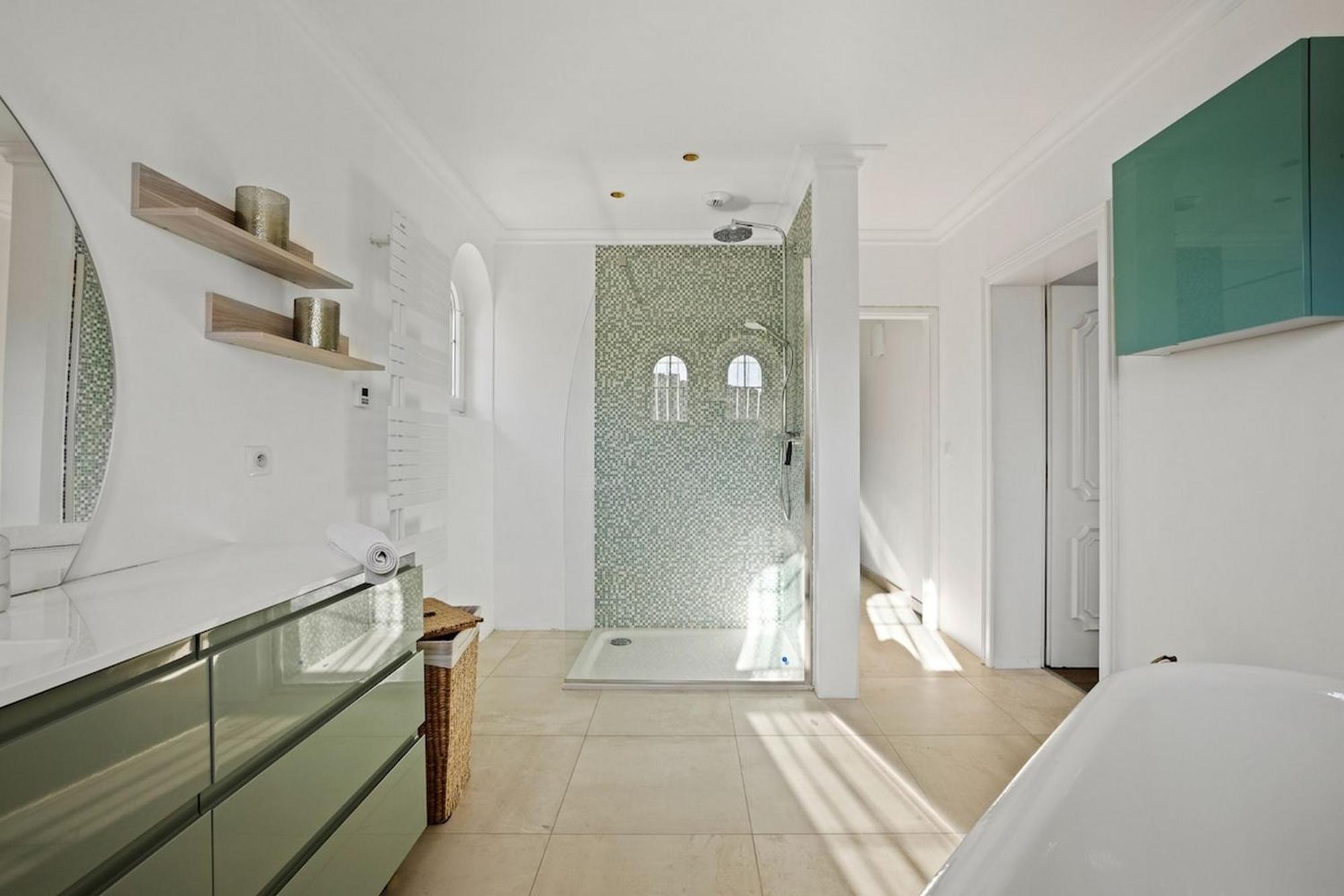 Luxury In * Nice