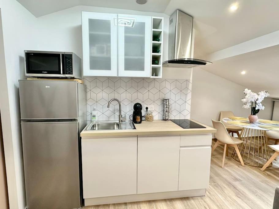 Apartment Climatise - 2min Plage-tram-restaurant Nice