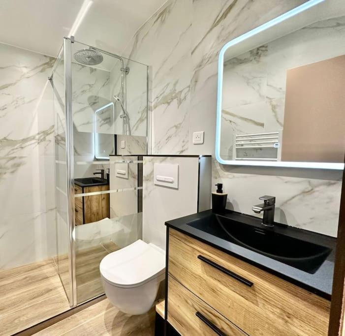 Climatise - 2min Plage-tram-restaurant Apartment *