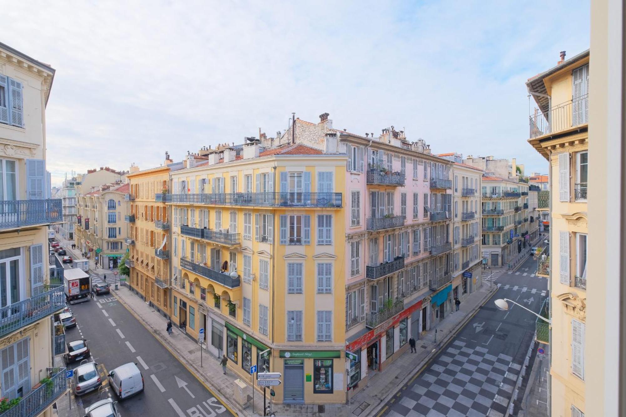 Apartment L'echappee De Riviera I Centre-ville I Climatise I Proche Gare Et I Ideal Couple Et Famille *