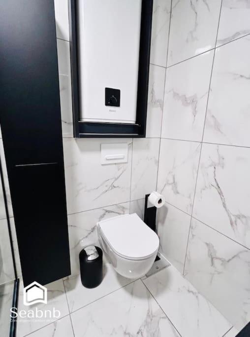 Charming Downtown - Ac - Wifi - Private Entrance