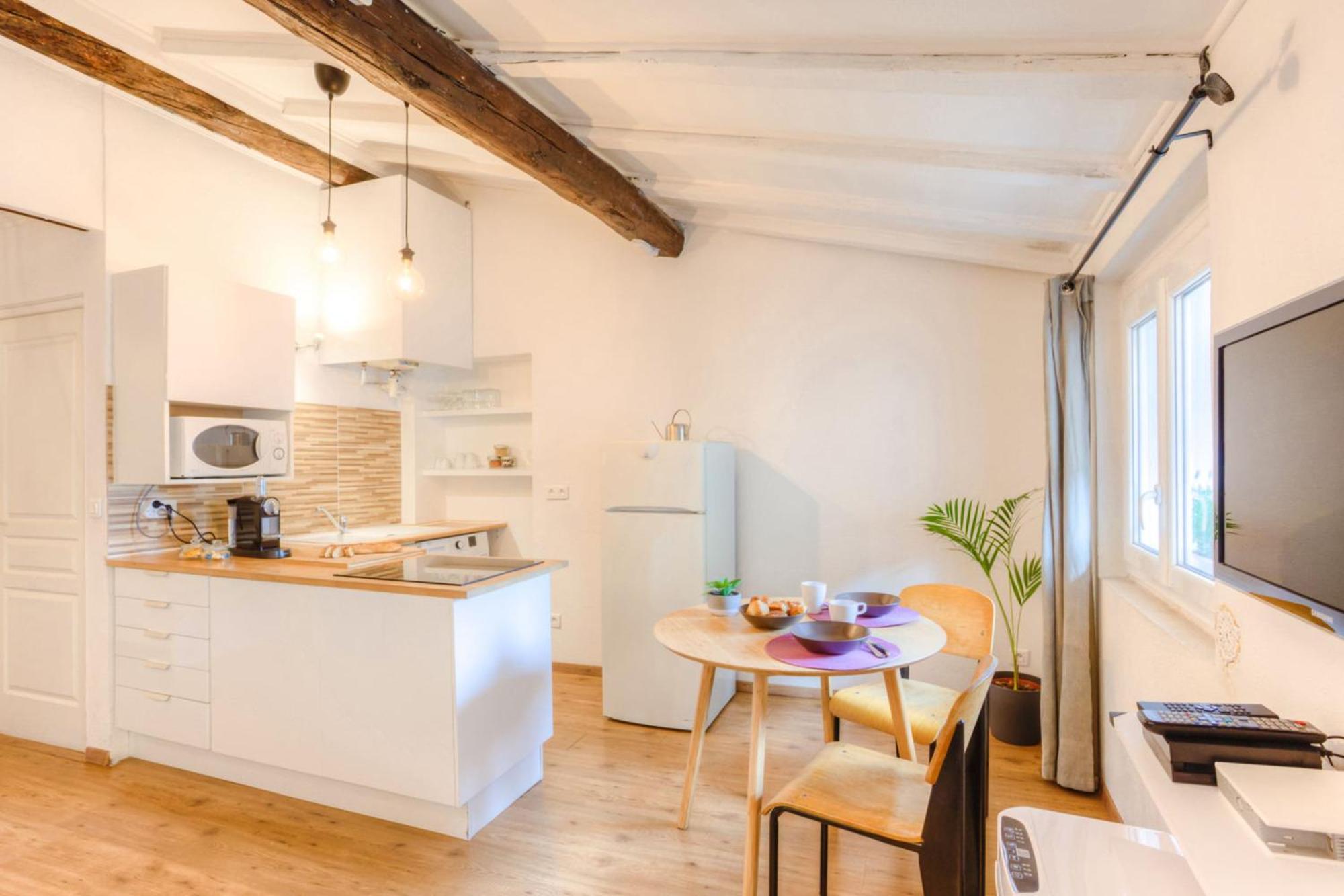 Apartment #5 Flower Markets Place 1min To Beach & Saleya