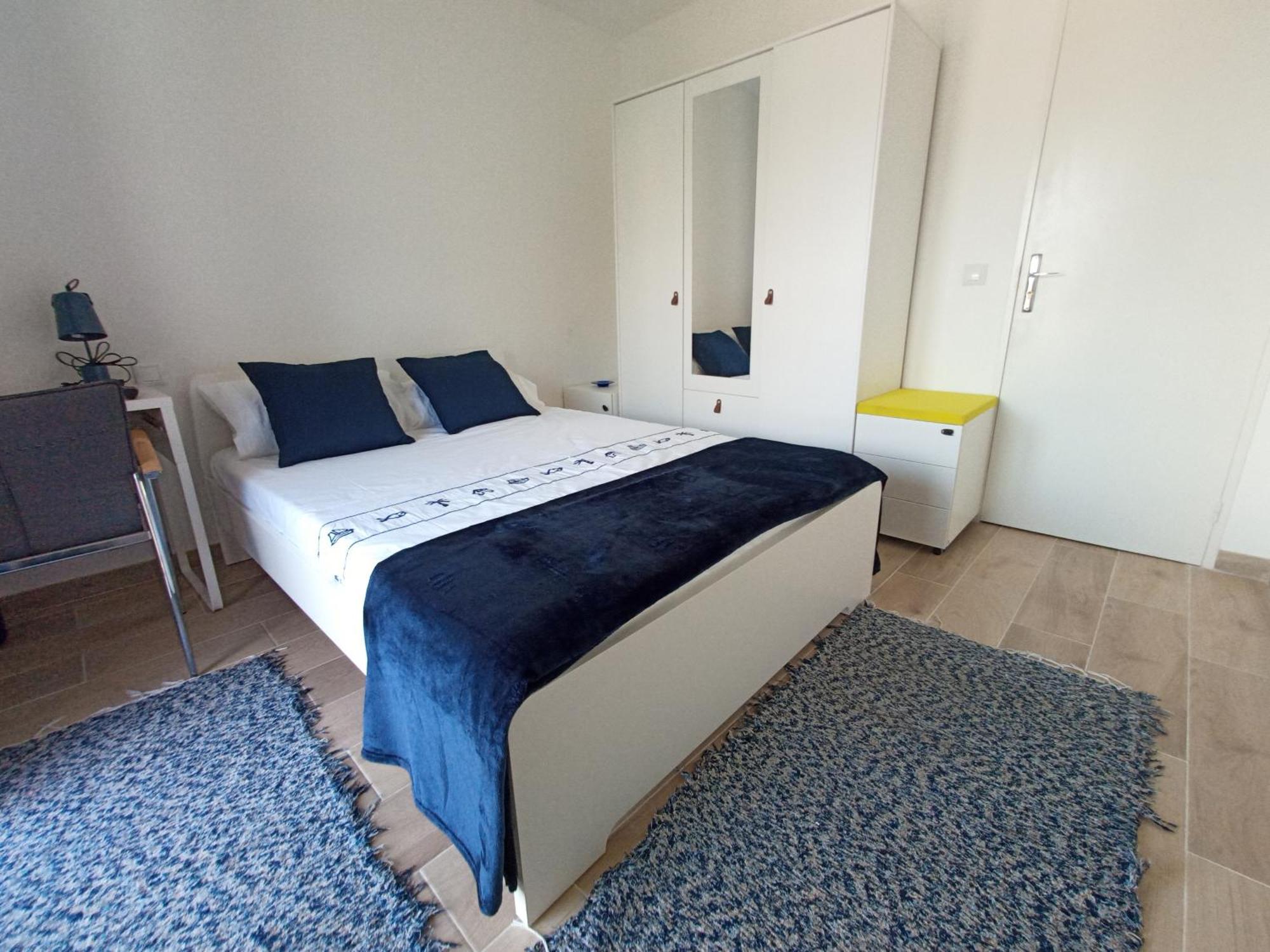 Private In Renovated - Tram 1 Min Walk Nice