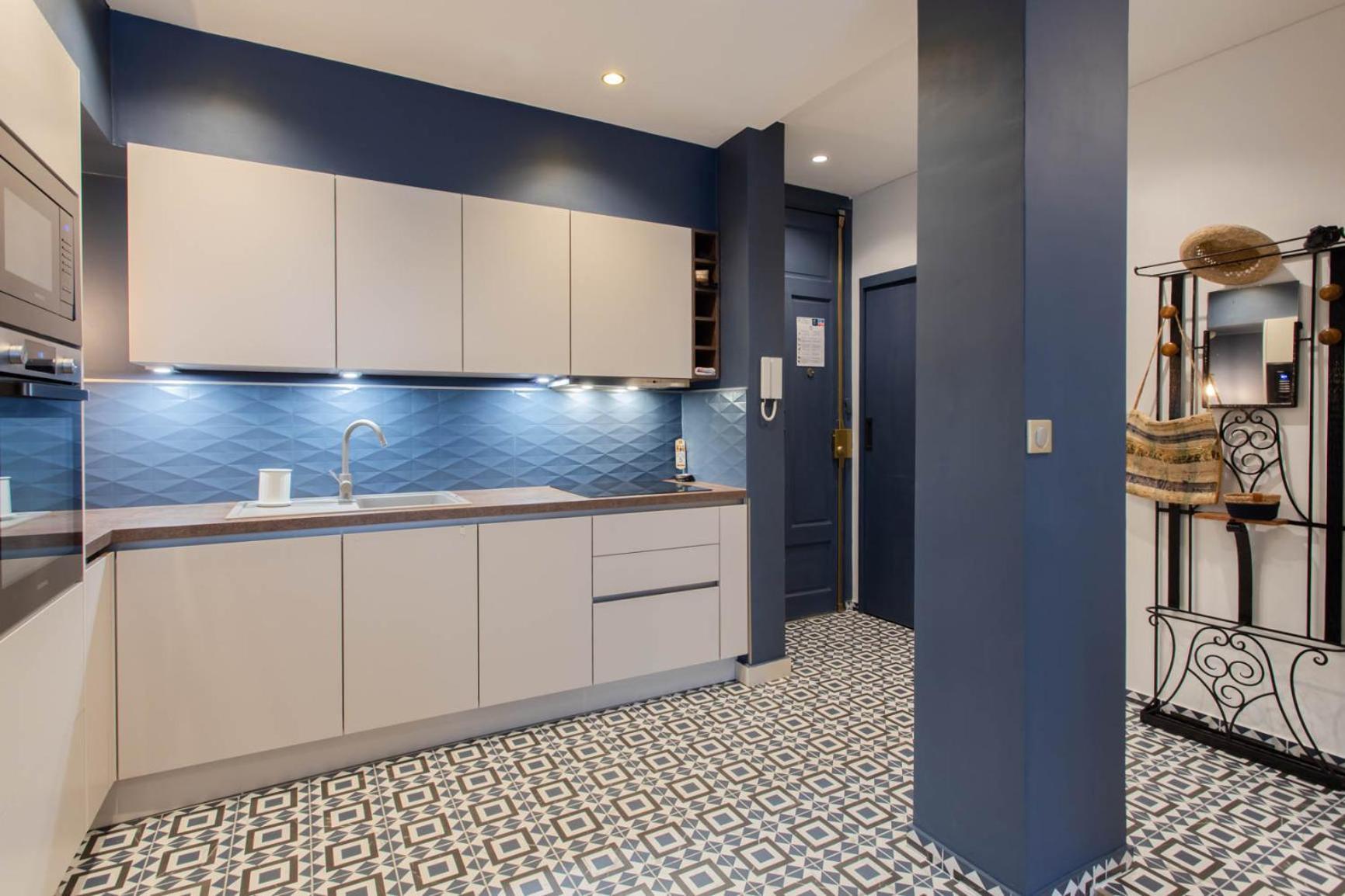 L48 Smart 1 Bdr Ac. Centre 10mins Sea Apartment *