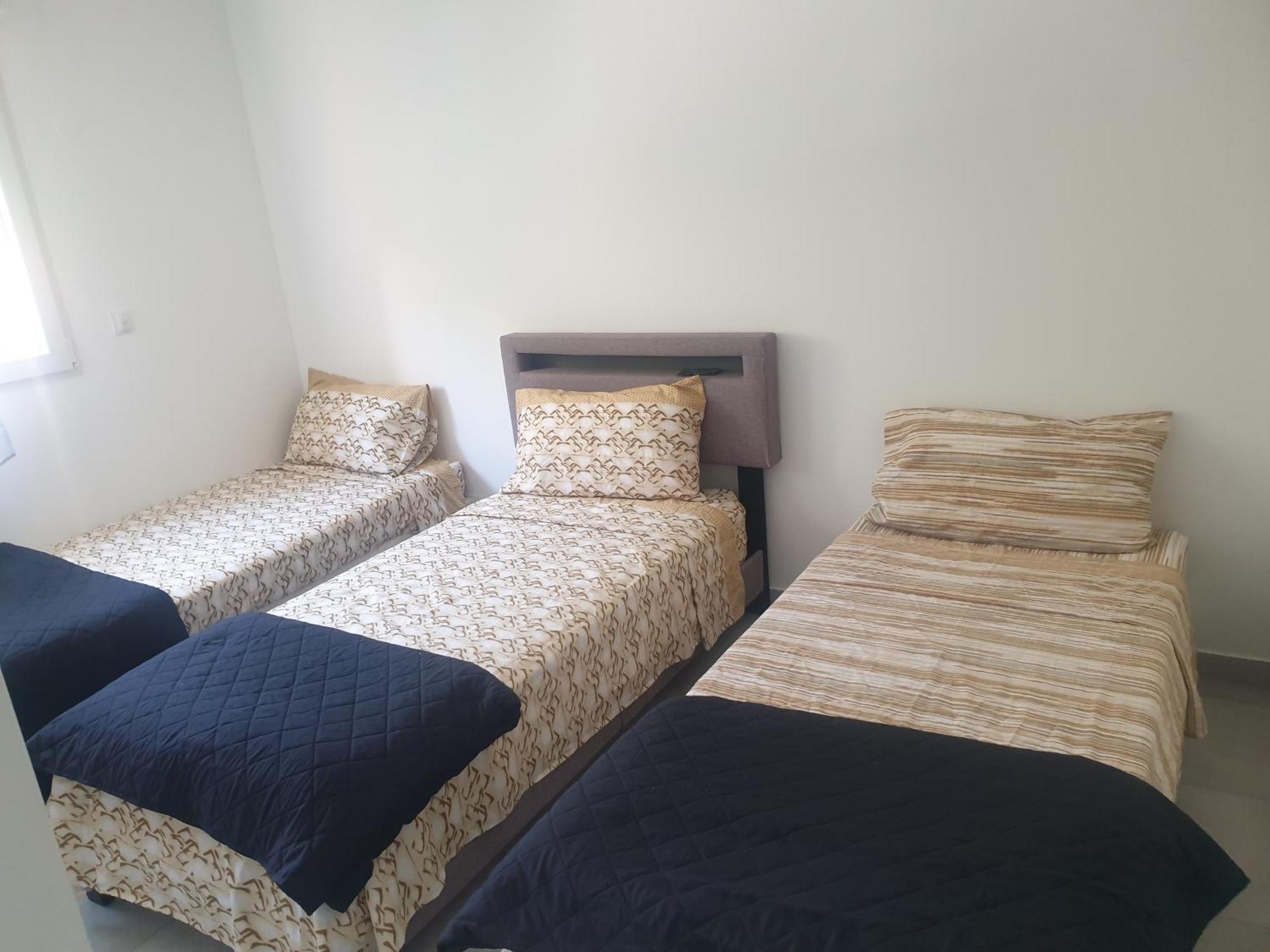 Apartment Renove 2023 Proche Aeroport 5min, Gare Sncf 2 Min, Tramway Au Pied De L'immeuble , Parking Possible, Renovated 2023 Near The Airport 5 Min, Train Station 2 Min, Tram Next To The Building 1 Min, Parking Possible Nice