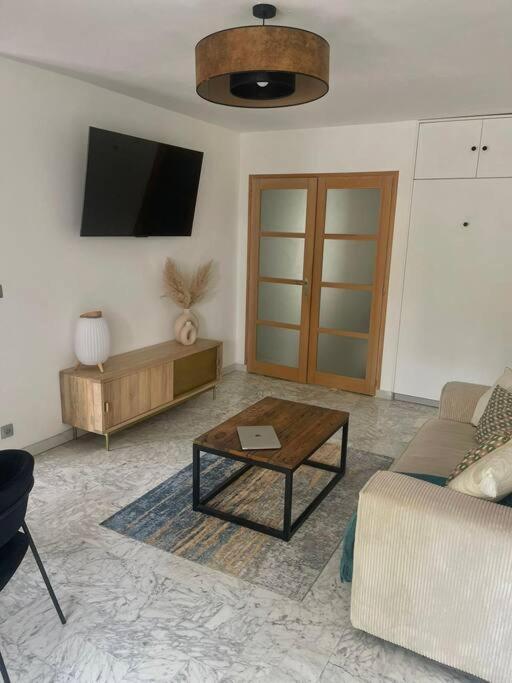 Cosy 2 P,a Deux Pas De La Plage, Calme-parking * Nice