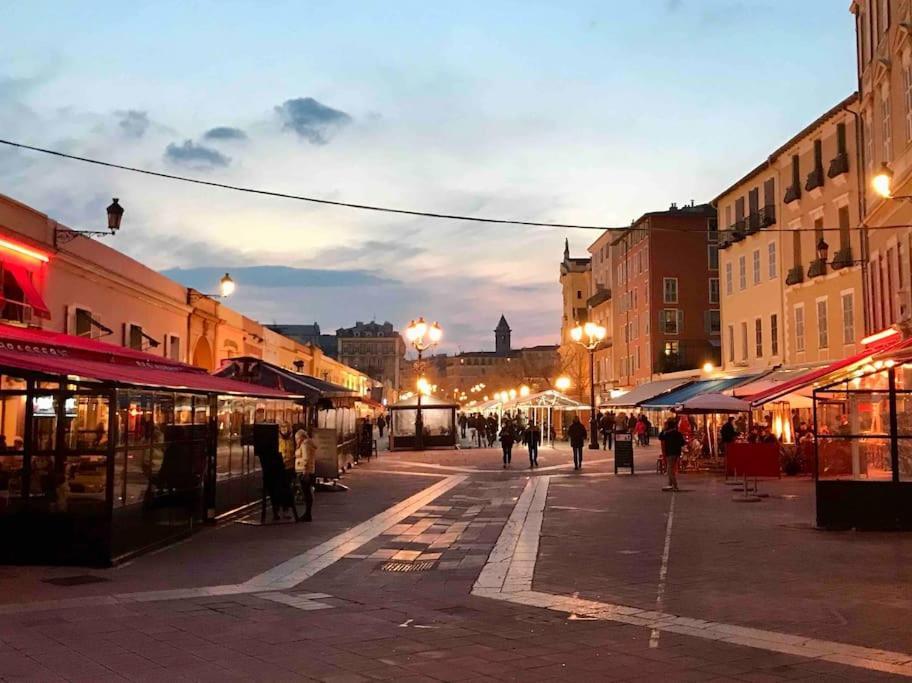 In Old Town - 2min Beach, Restaurant & Bars * Nice