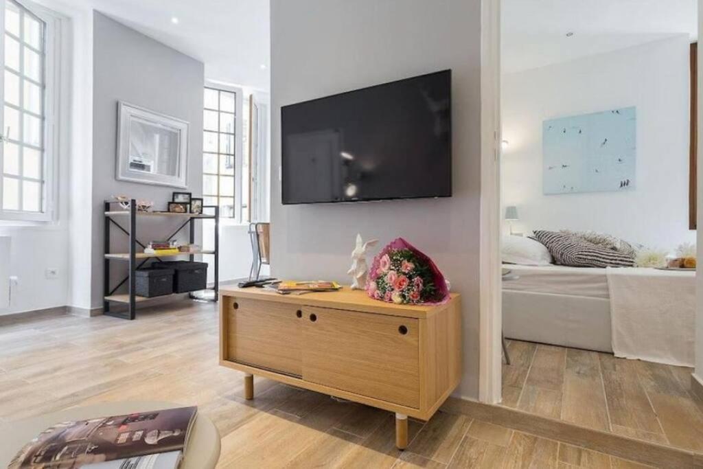 Apartment In Old Town - 2min Beach, Restaurant & Bars *