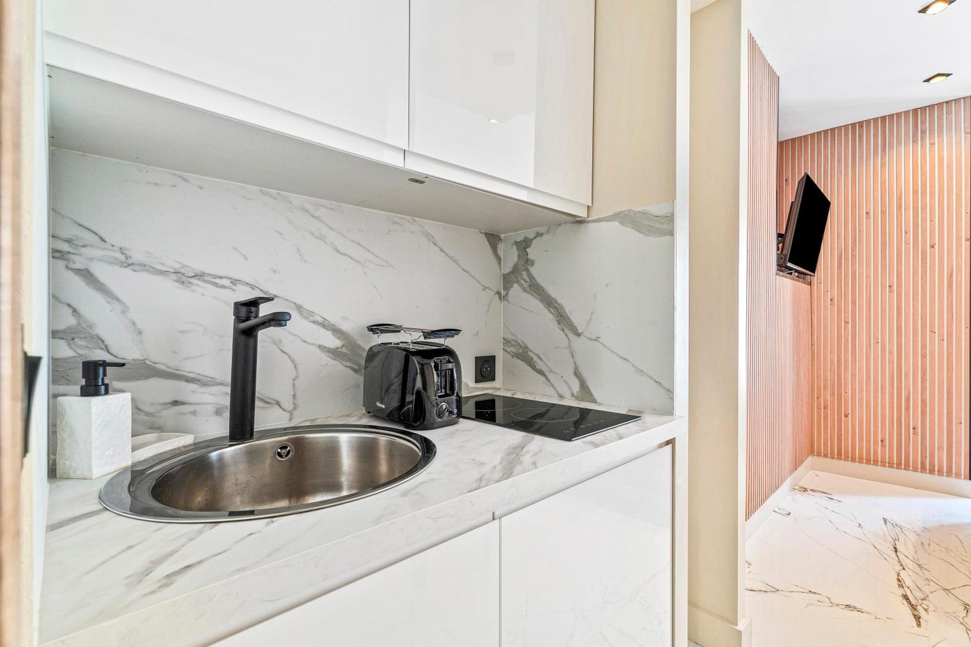 Renting - 7france - Luxe & Confort Bord De Massena