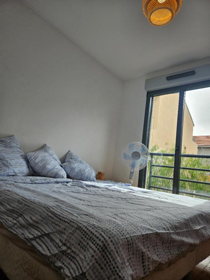 T2 A La Liberation, *