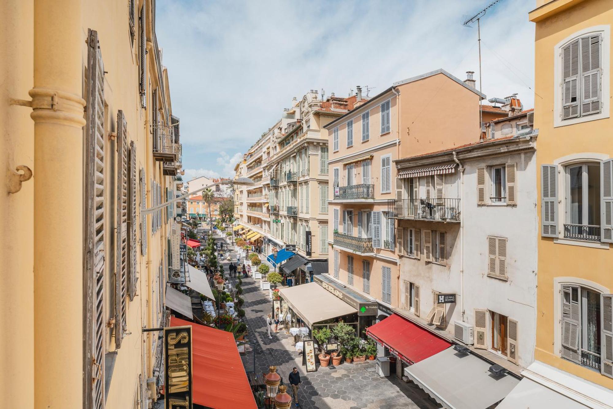 Apartment Renting - 8france - Luxury & Comfort Jacuzzi Massena Nice